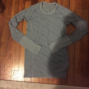 Lululemon long sleeve teeshirt